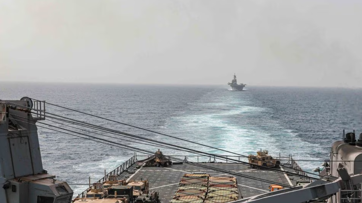 Despliegue de buques militares de EEUU y Reino Unido en las costas de Yemen.