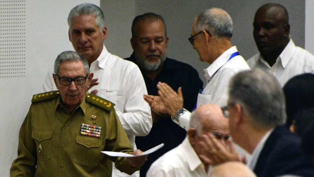 Raúl Castro, Miguel Díaz-Canel, Manuel Marrero y otros miembros del regimen en la Asamblea Nacional del Poder Popular.