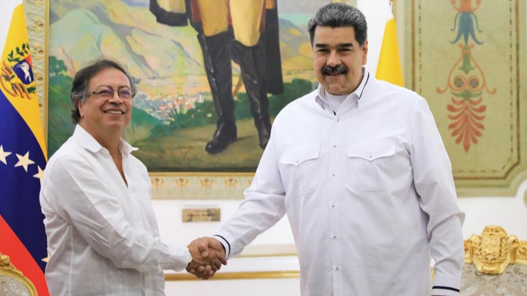 El presidente de Colombia, Gustavo Petro, junto a su homólogo venezolano, Nicolás Maduro.