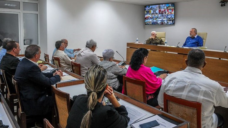 Reunión de Gobierno en Cuba para chequear el enfrentamiento al delito y la corrupción.