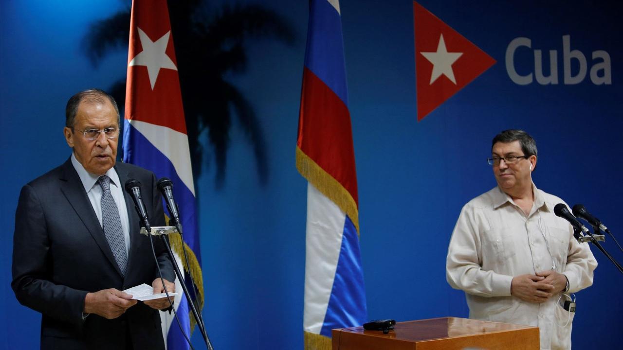 Serguéi Lavrov junto a Bruno Rodríguez durante su visita a Cuba en abril de 2023.