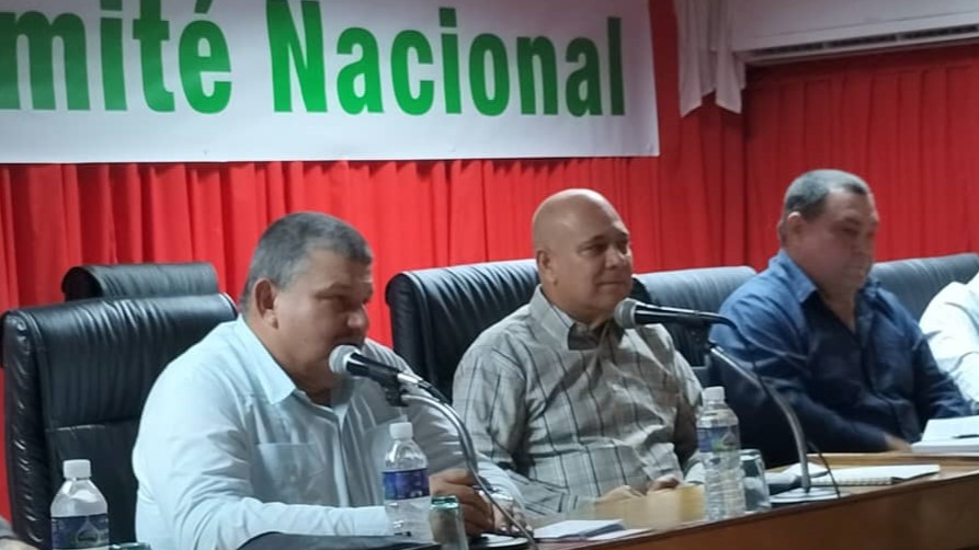 Félix Duarte Ortega (d), nuevo presidente de la ANAP.