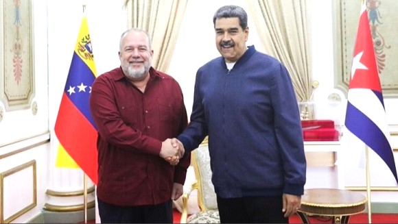 El primer ministro de Cuba, Manuel Marrero, y Nicolás Maduro.
