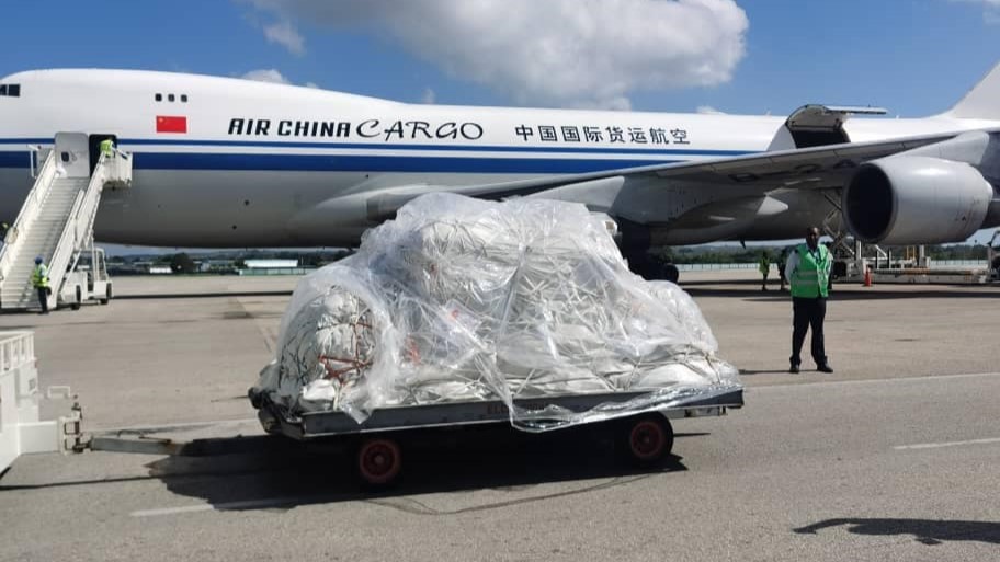 Parte del cargamento de arroz de China llegado a La Habana el miércoles.