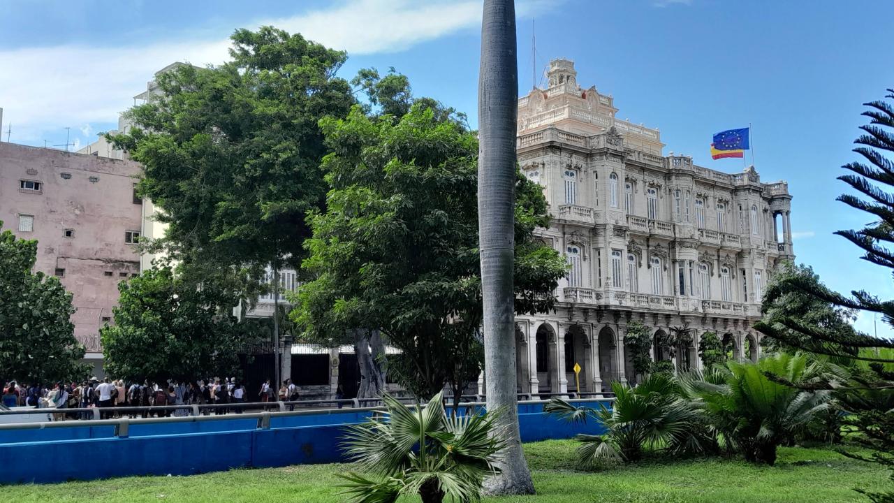 Consulado español en La Habana.