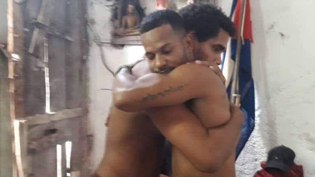 Los presos políticos cubanos Luis Manuel Otero Alcántara y Maykel "Osorbo".