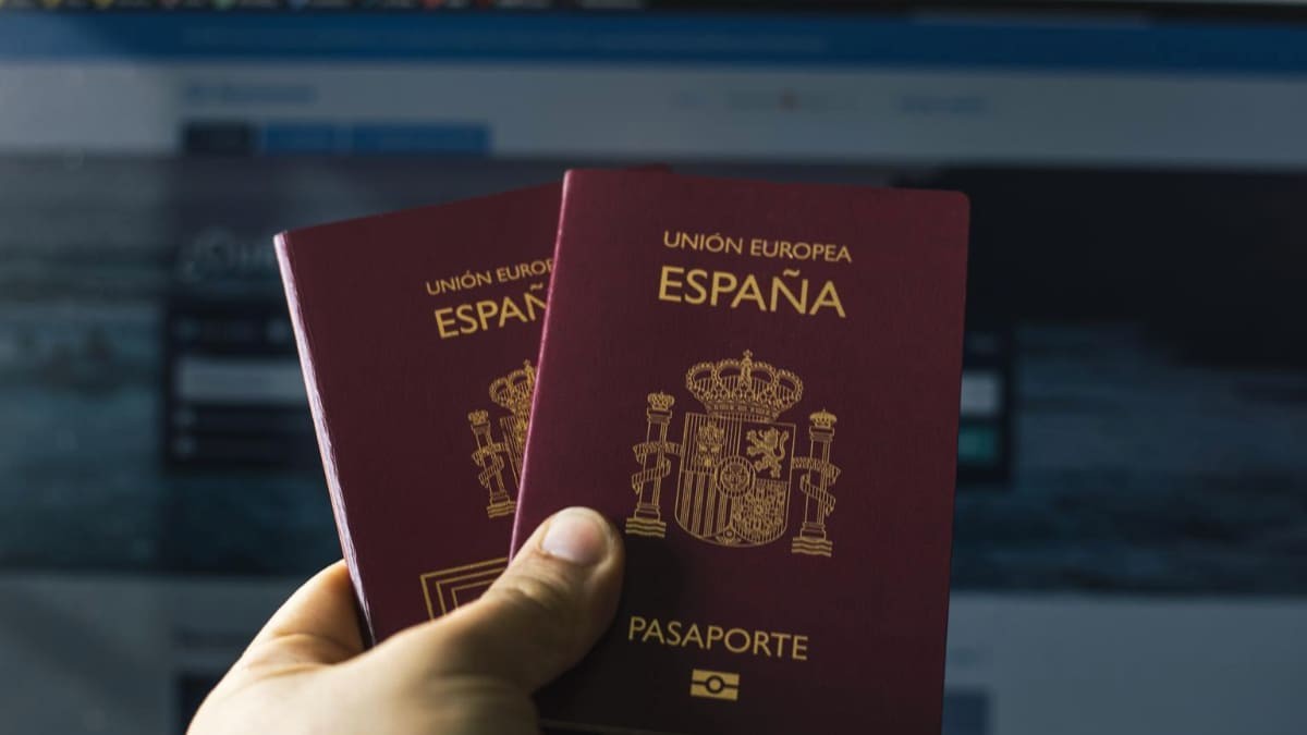 Pasaportes españoles.