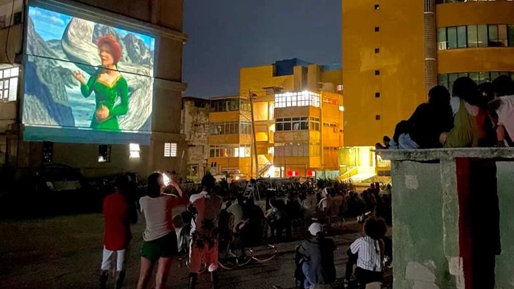 Una película en El Parqueo, La Puntilla, La Habana.