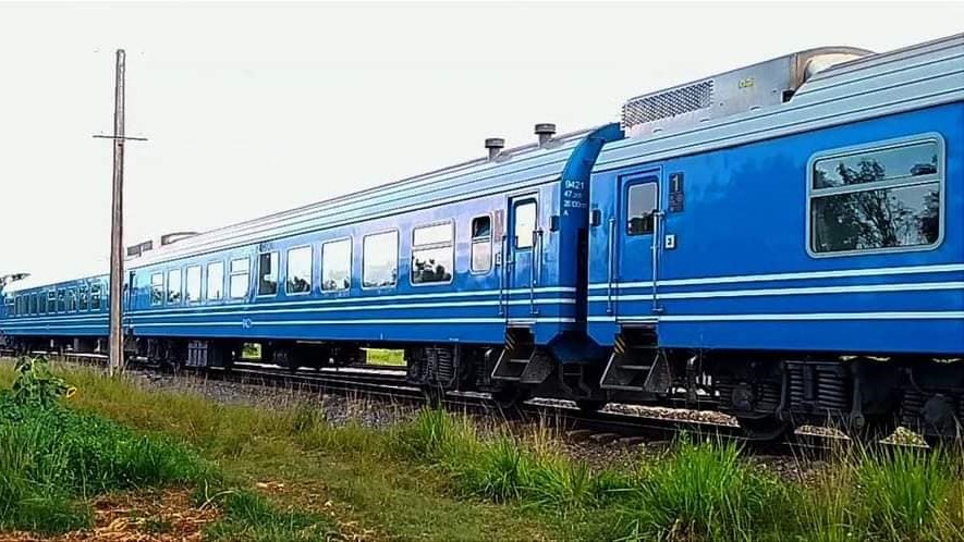 Tren de pasajeros en Cuba.
