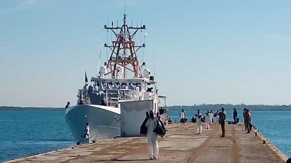 Devolución a Cuba de los migrantes ilegales interceptados en el mar.