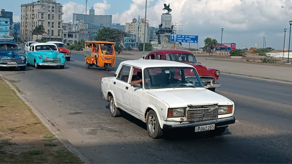 Vehículos en Cuba.