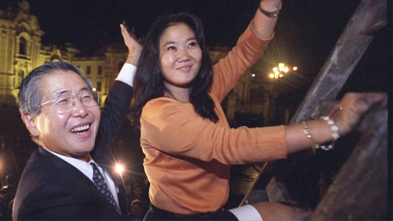 Alberto Fujimori, presidente entonces, y su hija Keiko Fujimori. Lima, 2000.