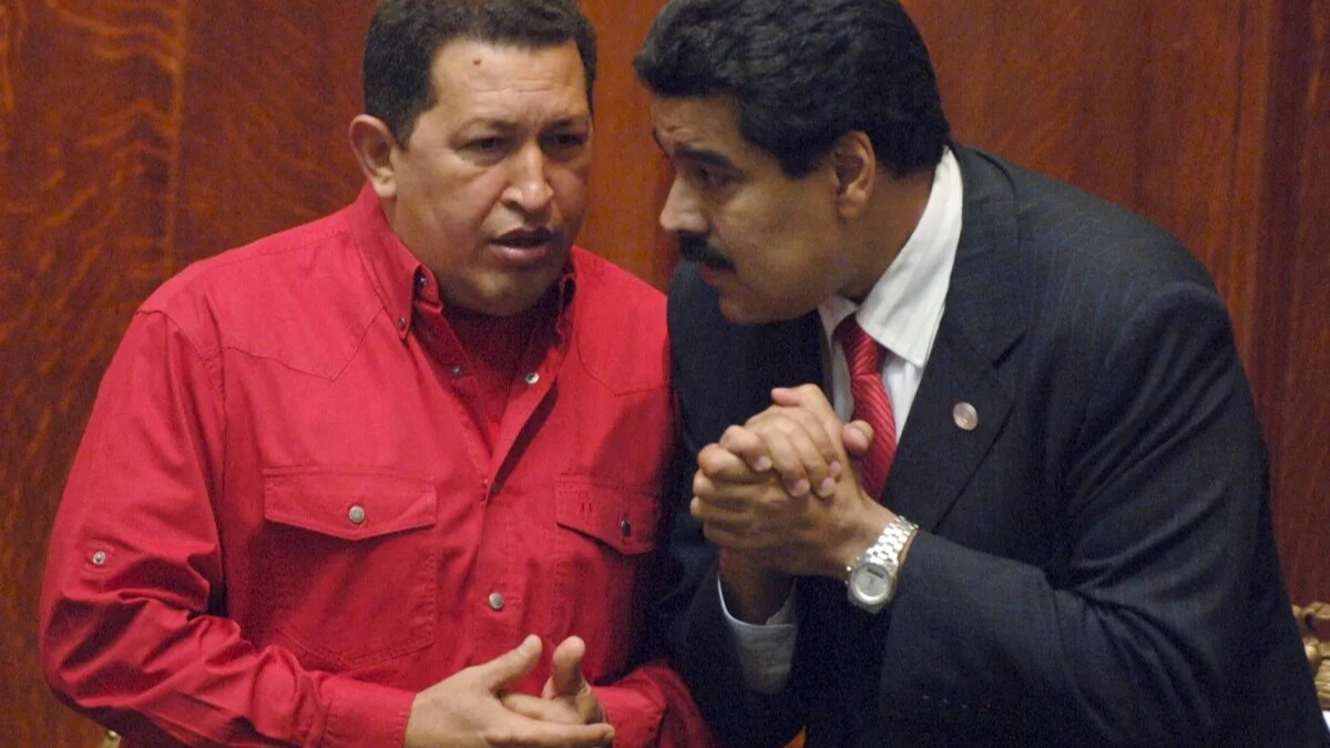 Hugo Chávez y Nicolás Maduro, entonces ministro de Relaciones Exteriores, 2007.