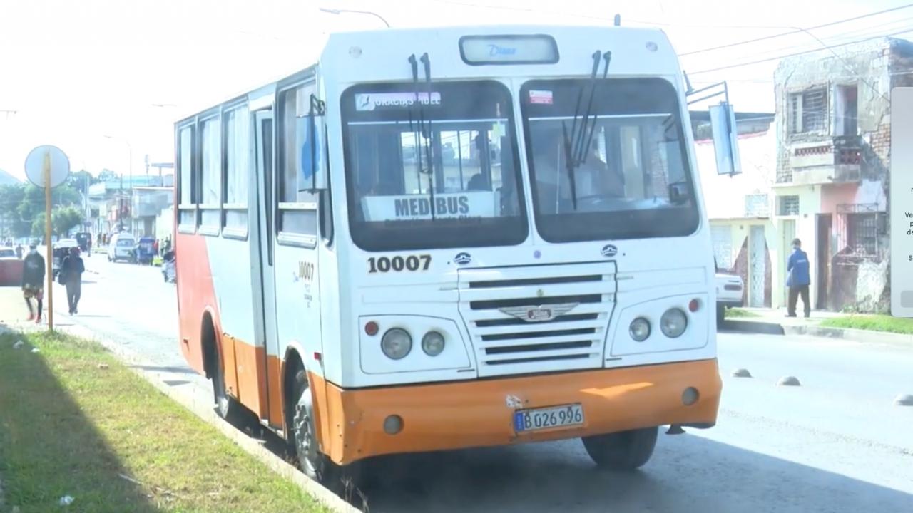 Transporte público en Villa Clara.