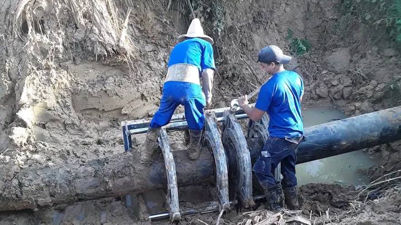 Trabajadores del sector hidráulico.