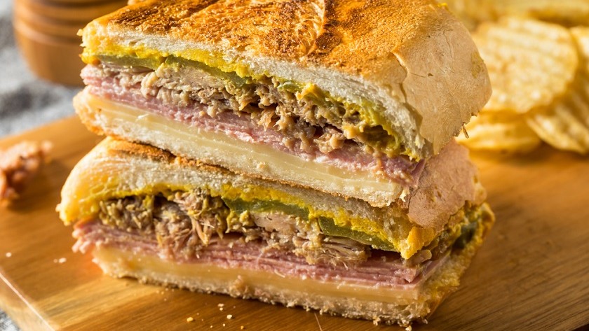 Sándwich cubano.