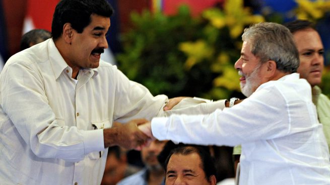 Nicolás Maduro y Lula da Silva durante una reunión de mandatarios.