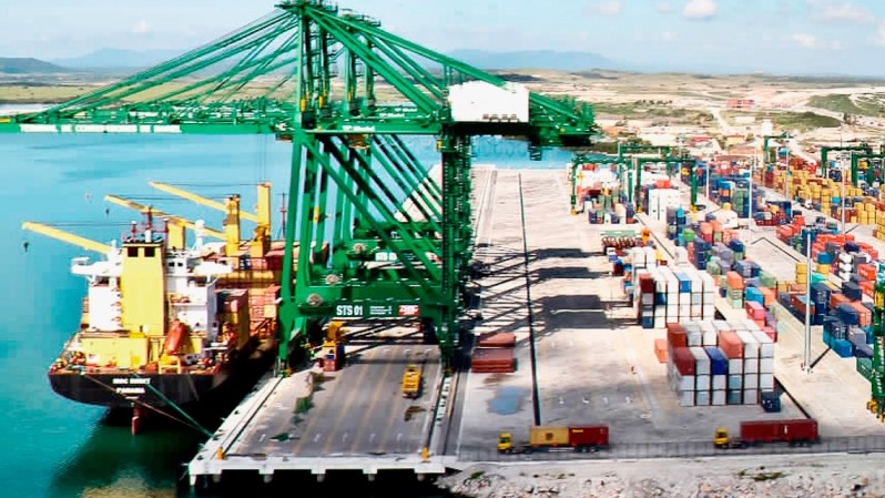 Terminal de contenedores del puerto de Mariel.