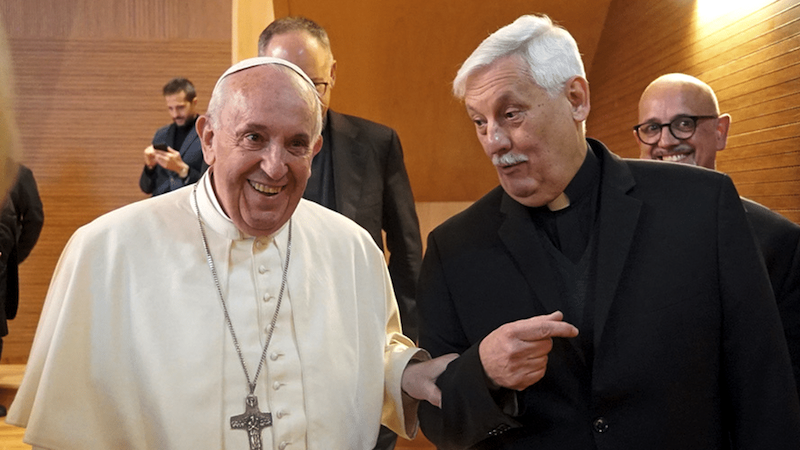 El papa Francisco junto al venezolano Arturo Sosa, padre general de la Compañía de Jesús.