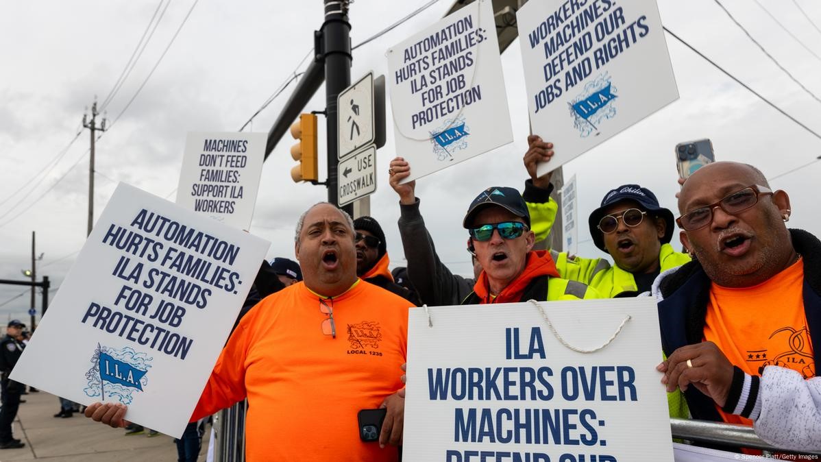 Huelga de trabajadores portuarios en EEUU.