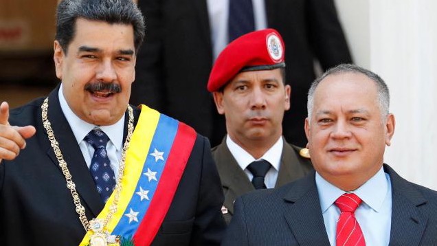 El ministro del Interior de Venezuela, Diosdado Cabello, junto a Nicolás Maduro.