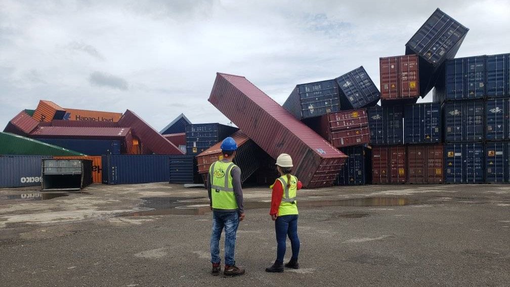 Afectaciones de Rafael en la terminal de contenedores.