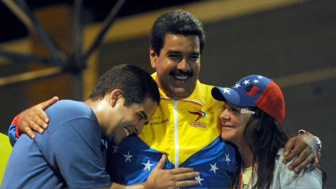 Nicolás Maduro, con su hijo y su esposa, 2013.