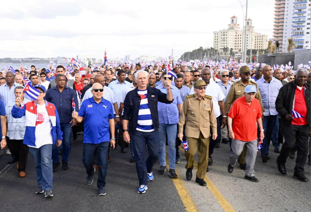 La cúpula del régimen de Cuba encabezando la marcha en La Habana.