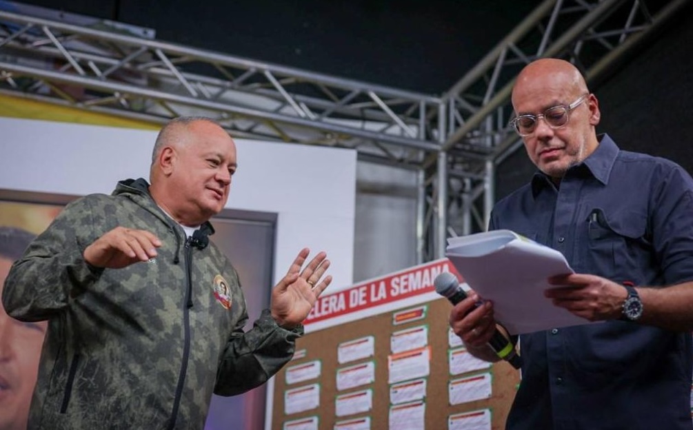 Diosdado Cabello y Jorge Rodríguez en una emisión de 'Con el mazo dando'.