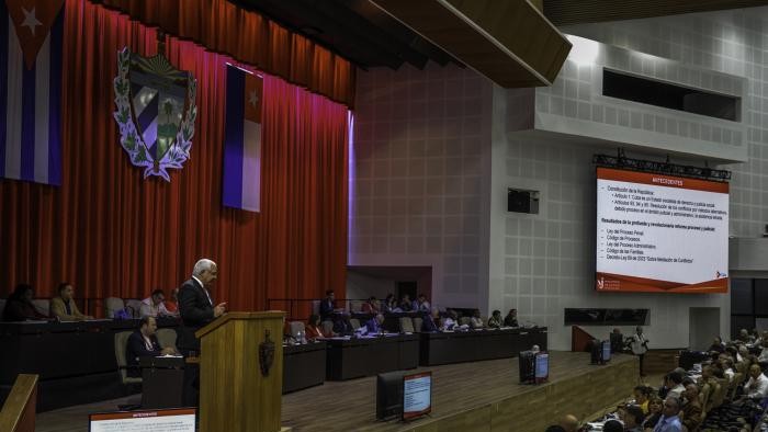 El ministro de Justicia en la Asamblea Nacional del Poder Popular.