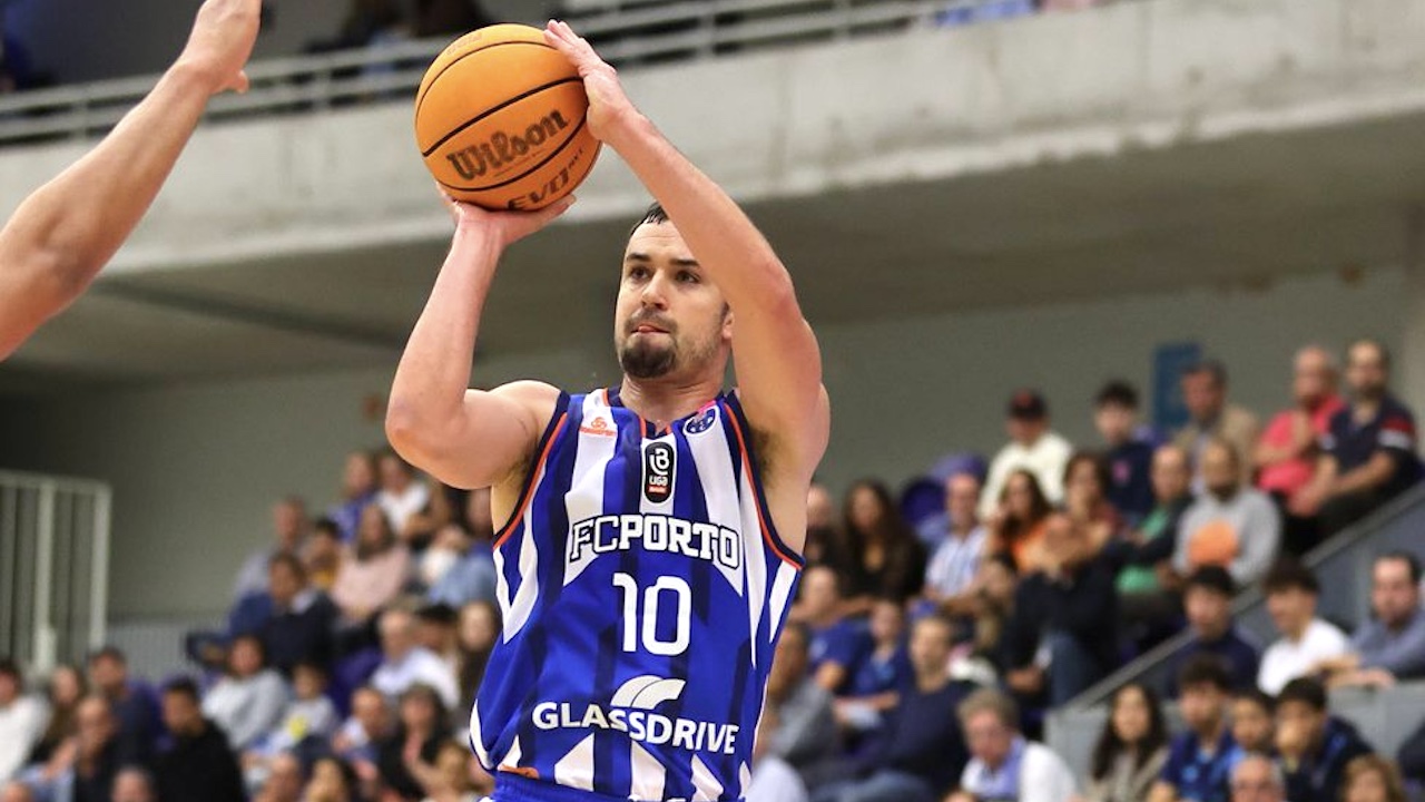 El basquebolista cubanoamericano Max Landis.