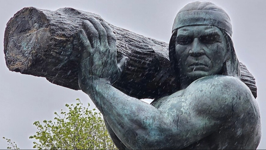 Monumento a Caupolicán, Cañete, Chile.