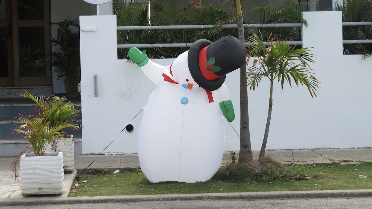 Decoración navideña en Cuba.