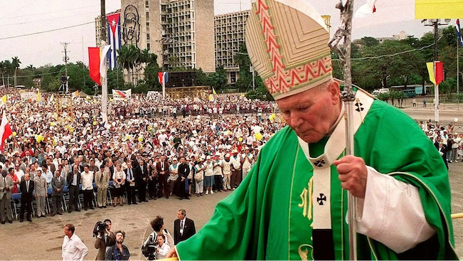 El papa Juan Pablo II en la Plaza de la Revolución, La Habana, enero de 1998.