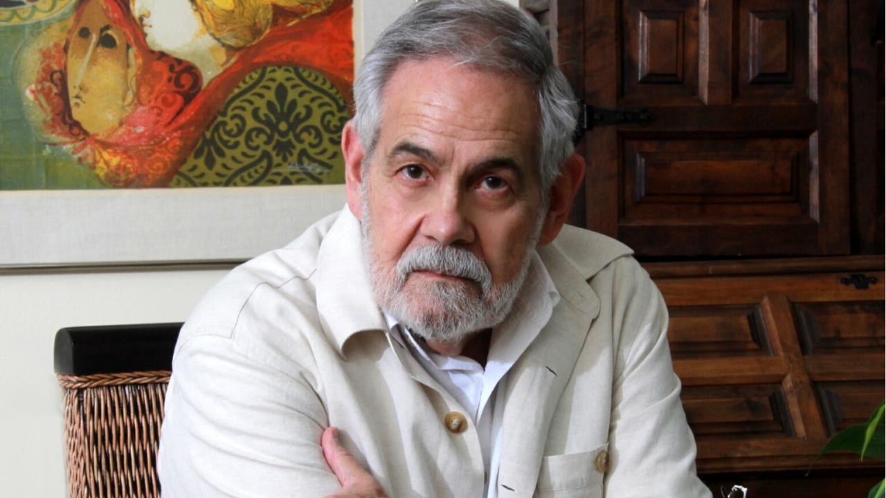 El escritor Orlando Rodríguez Sardiñas "Rossardi".