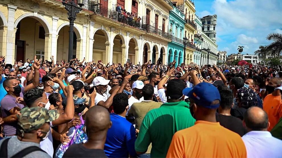 Protestas populares en el Paseo del Prado, 11 de julio de 2021.