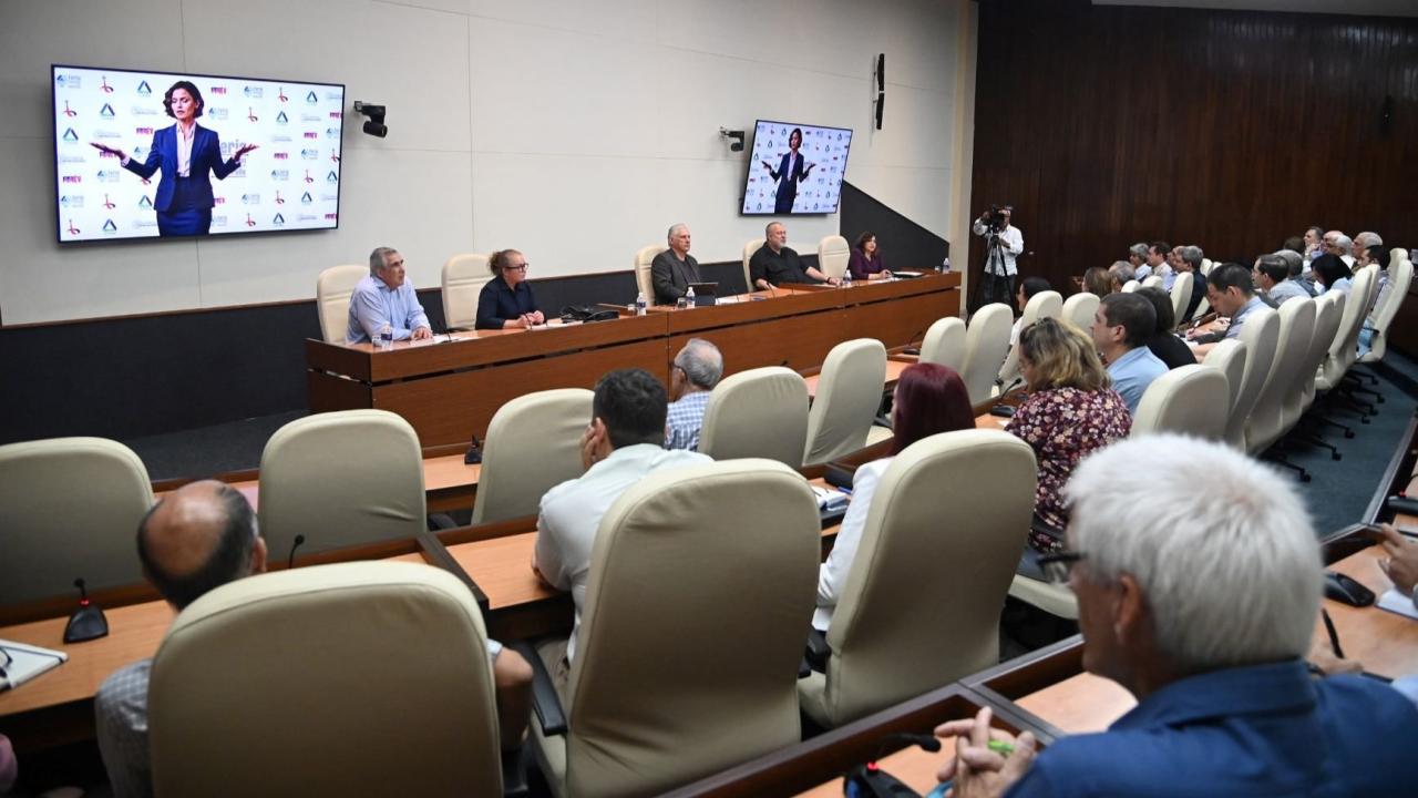 Presentación de la Estrategia de Desarrollo de la IA en Cuba.