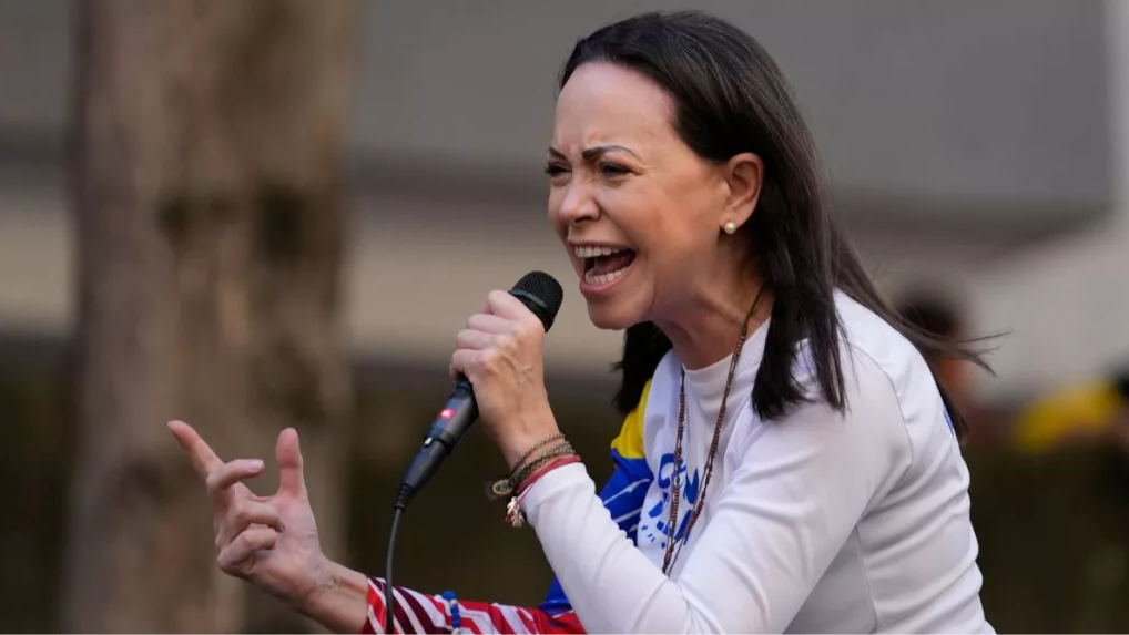 La líder opositora María Corina Machado durante una protesta contra la investidura de Maduro.