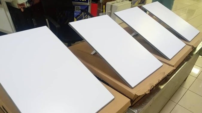 Antenas de Starlink decomisadas por la Aduana de Cuba.