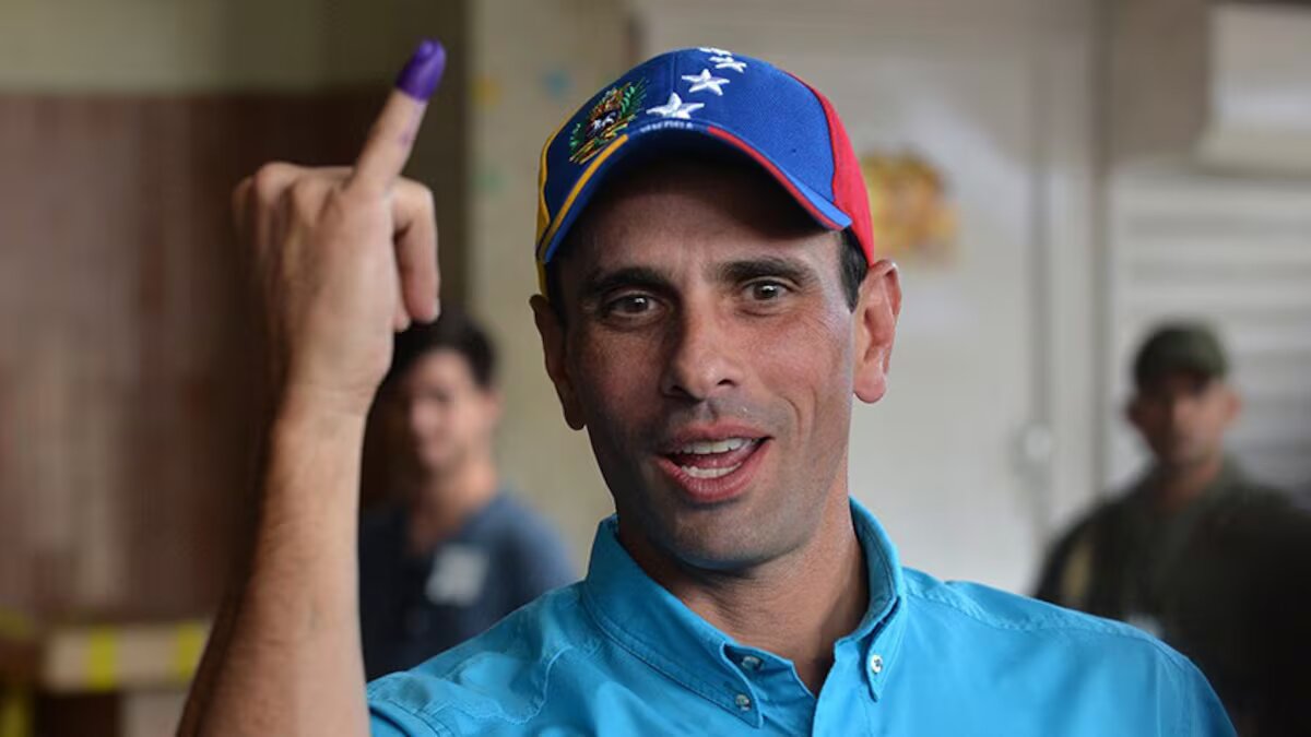 Henrique Capriles después de votar en las elecciones de 2015.