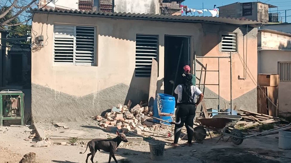 Una vivienda en construcción en Cuba.
