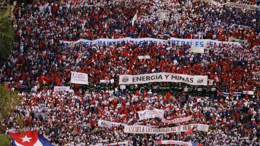 Desfile del Primero de Mayo en la Plaza de la Revolución de La Habana.