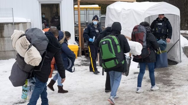 Solicitantes de asilo en la frontera sur de Canadá.