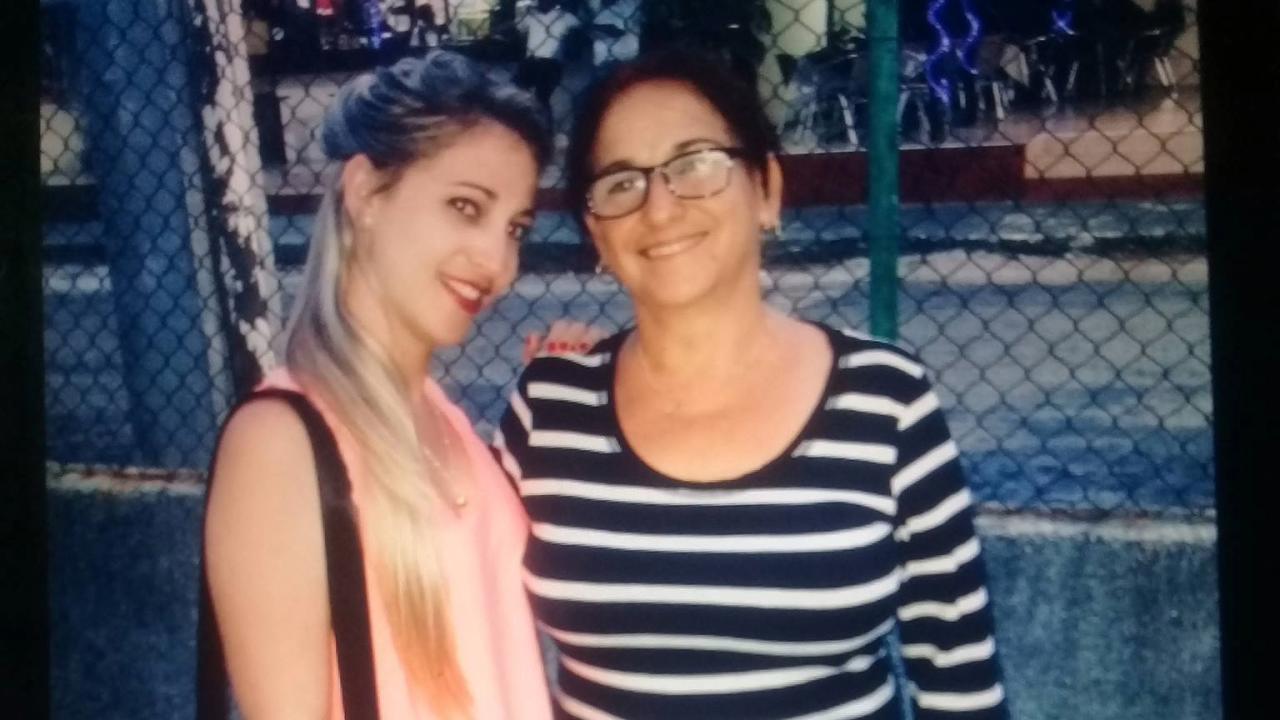 La fiscal Ana Lilian Caballero Arango (i).