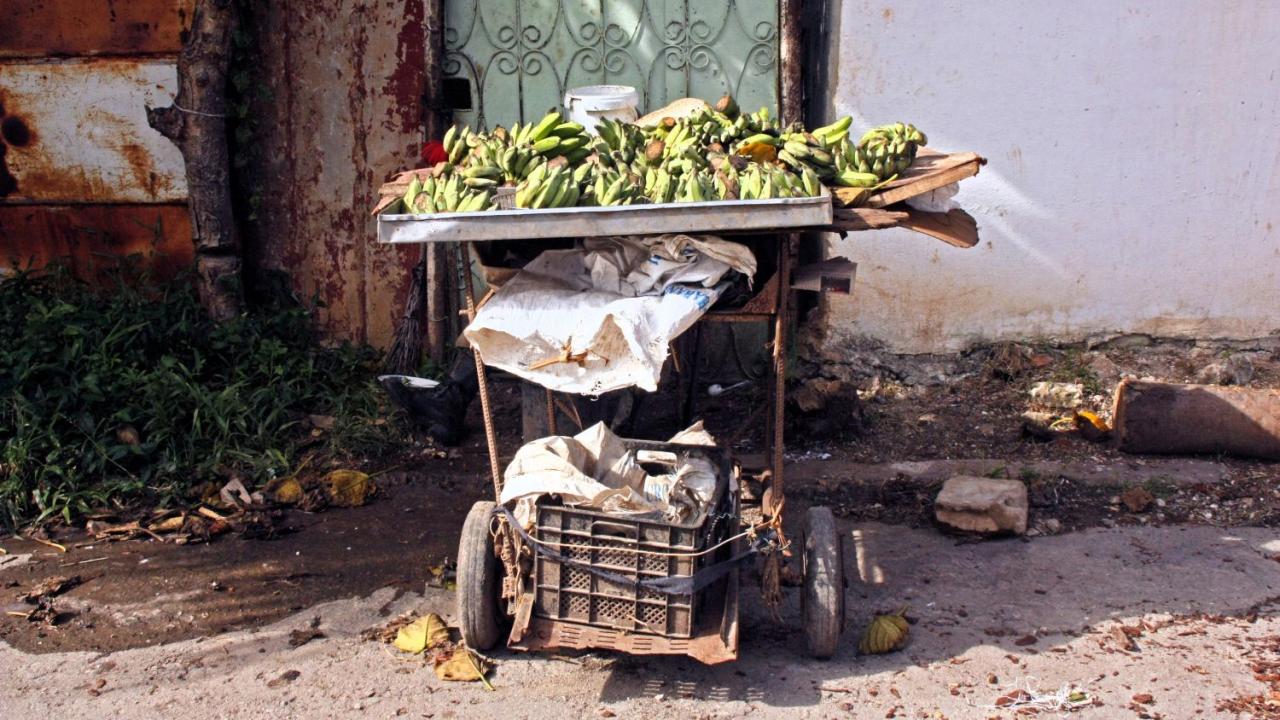 Una carretilla de un vendedor ambulante.