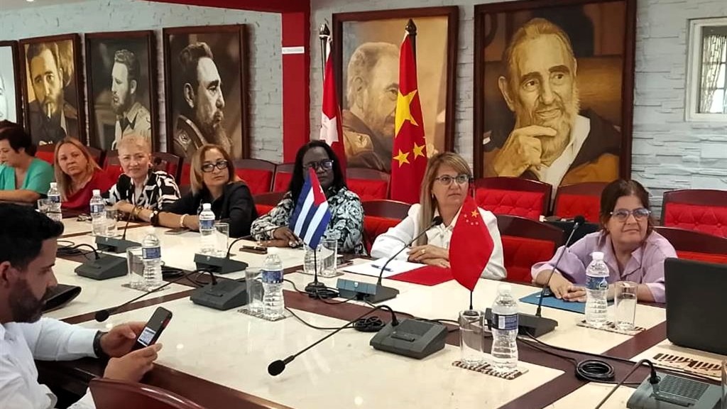Constitución empresa mista entre La Habana y Pekín.