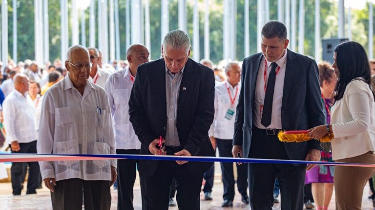 Díaz-Canel inaugura la más reciente Feria Internacional de La Habana. 