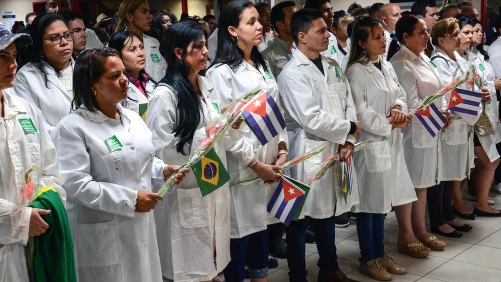 Profesionales cubanos retirados de Más Médicos por La Habana en 2018.