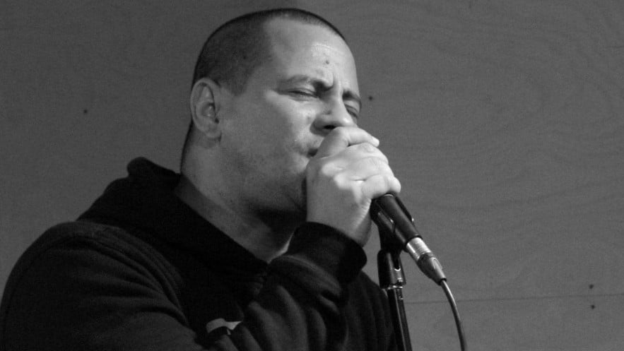 El cantante oficialista cubano Israel Rojas.