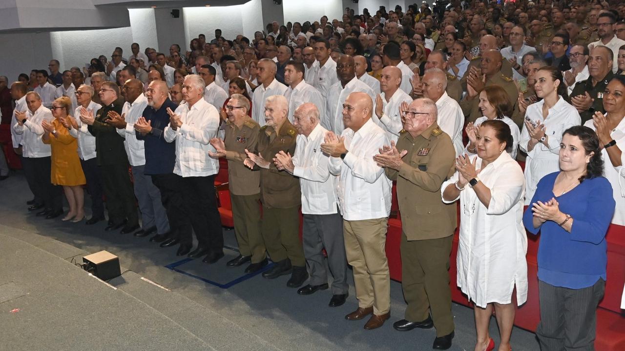 Raúl Castro en la primera fila de un acto este 3 de octubre en La Habana.